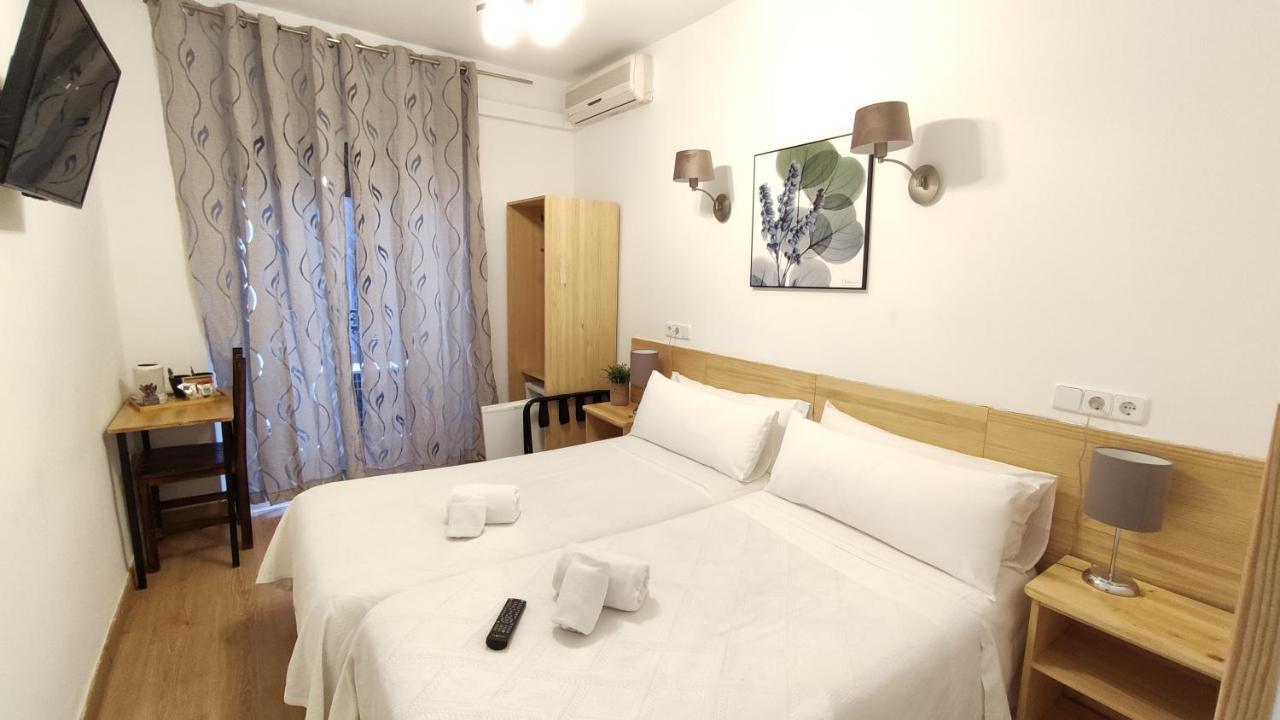 Hostal Aliste Madrid Ngoại thất bức ảnh