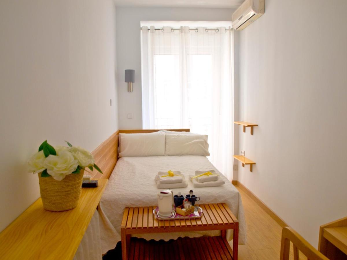 Hostal Aliste Madrid Ngoại thất bức ảnh