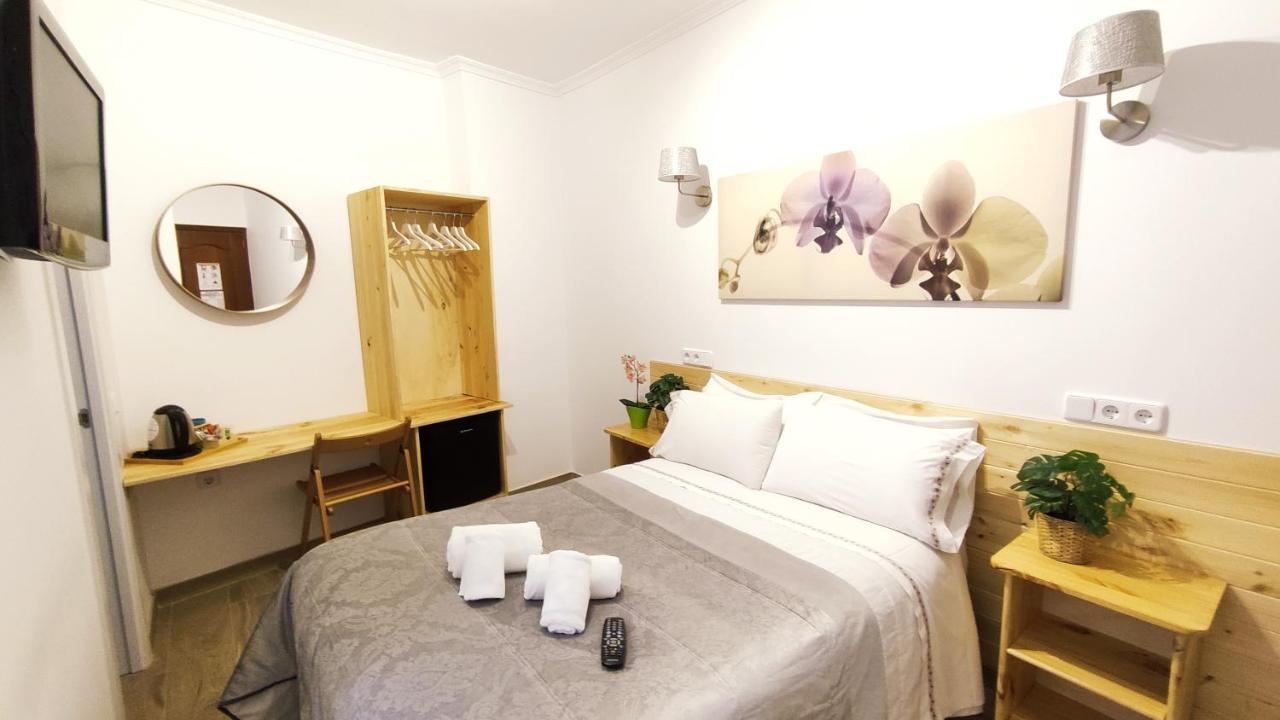 Hostal Aliste Madrid Ngoại thất bức ảnh