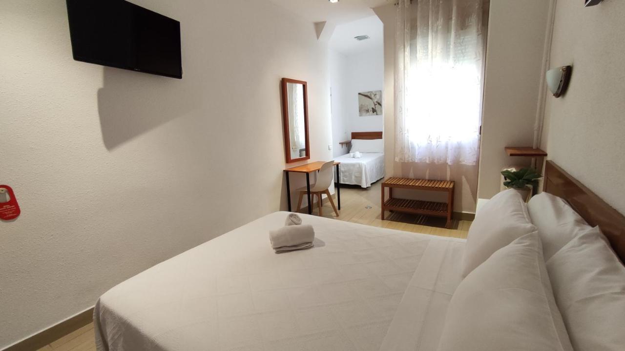 Hostal Aliste Madrid Ngoại thất bức ảnh