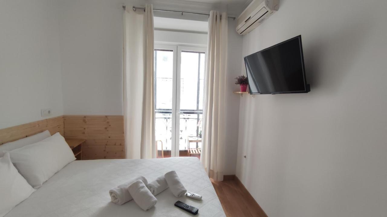 Hostal Aliste Madrid Ngoại thất bức ảnh