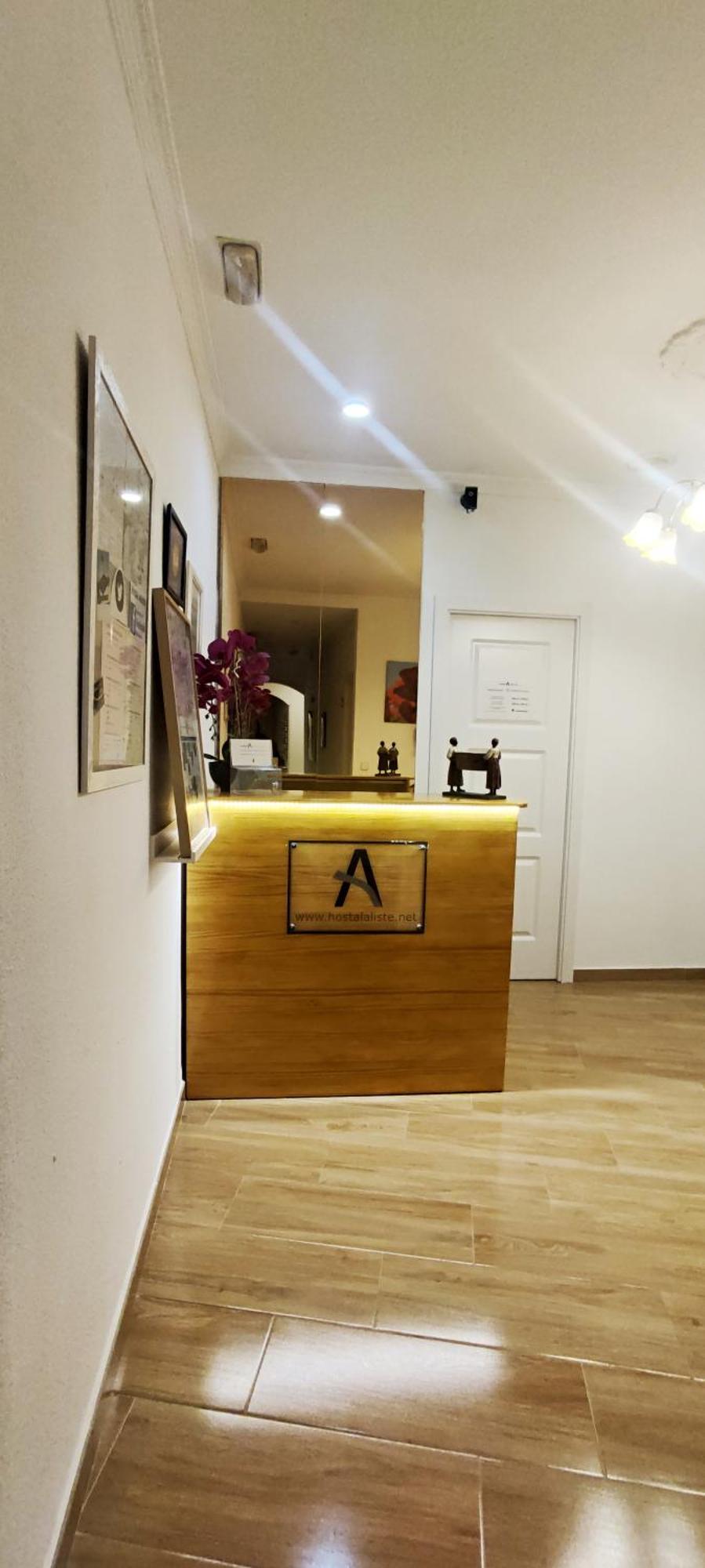 Hostal Aliste Madrid Ngoại thất bức ảnh