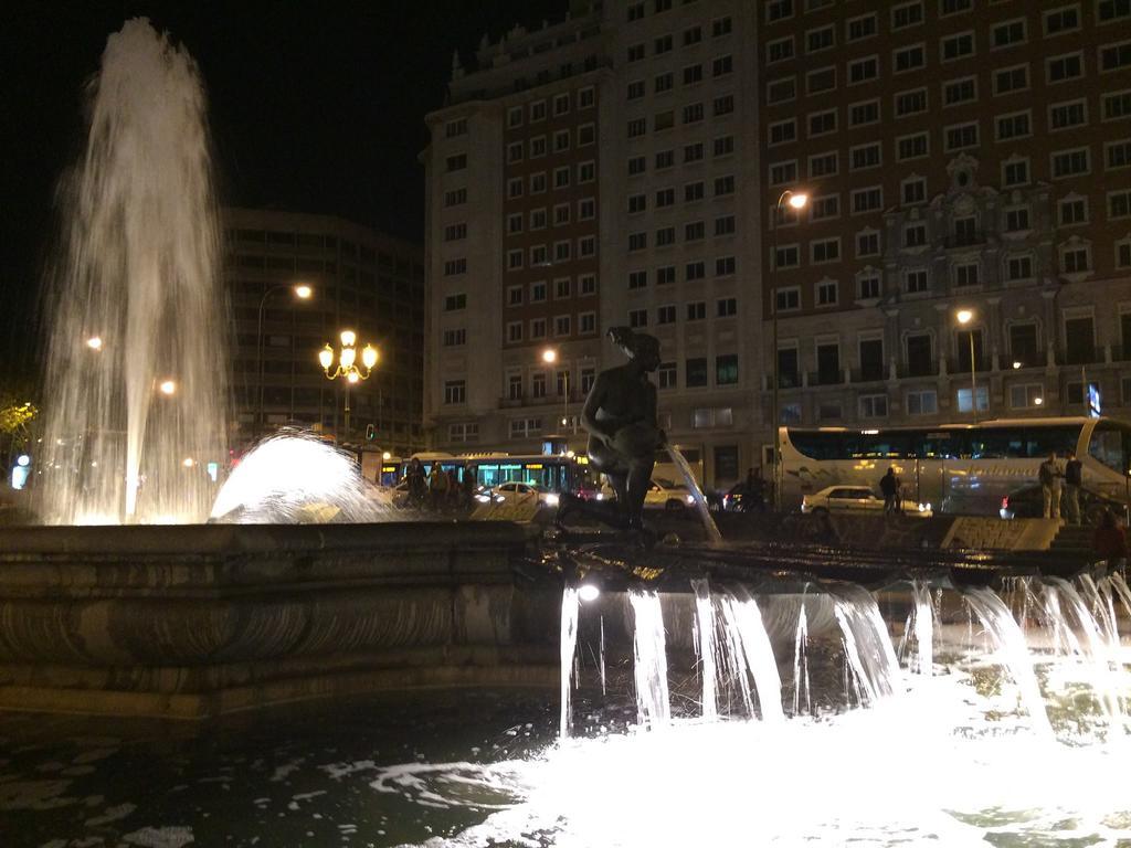 Hostal Aliste Madrid Ngoại thất bức ảnh