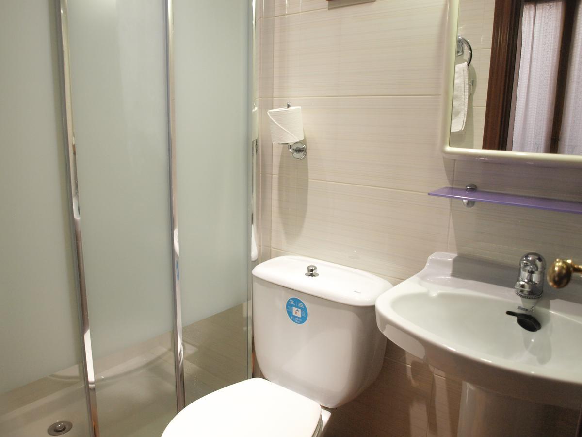 Hostal Aliste Madrid Ngoại thất bức ảnh